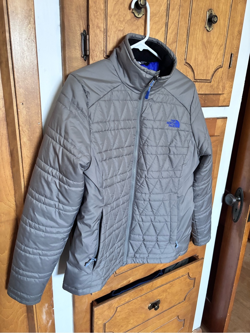 The North Face Womens Gray Quilted Insulated Jacket